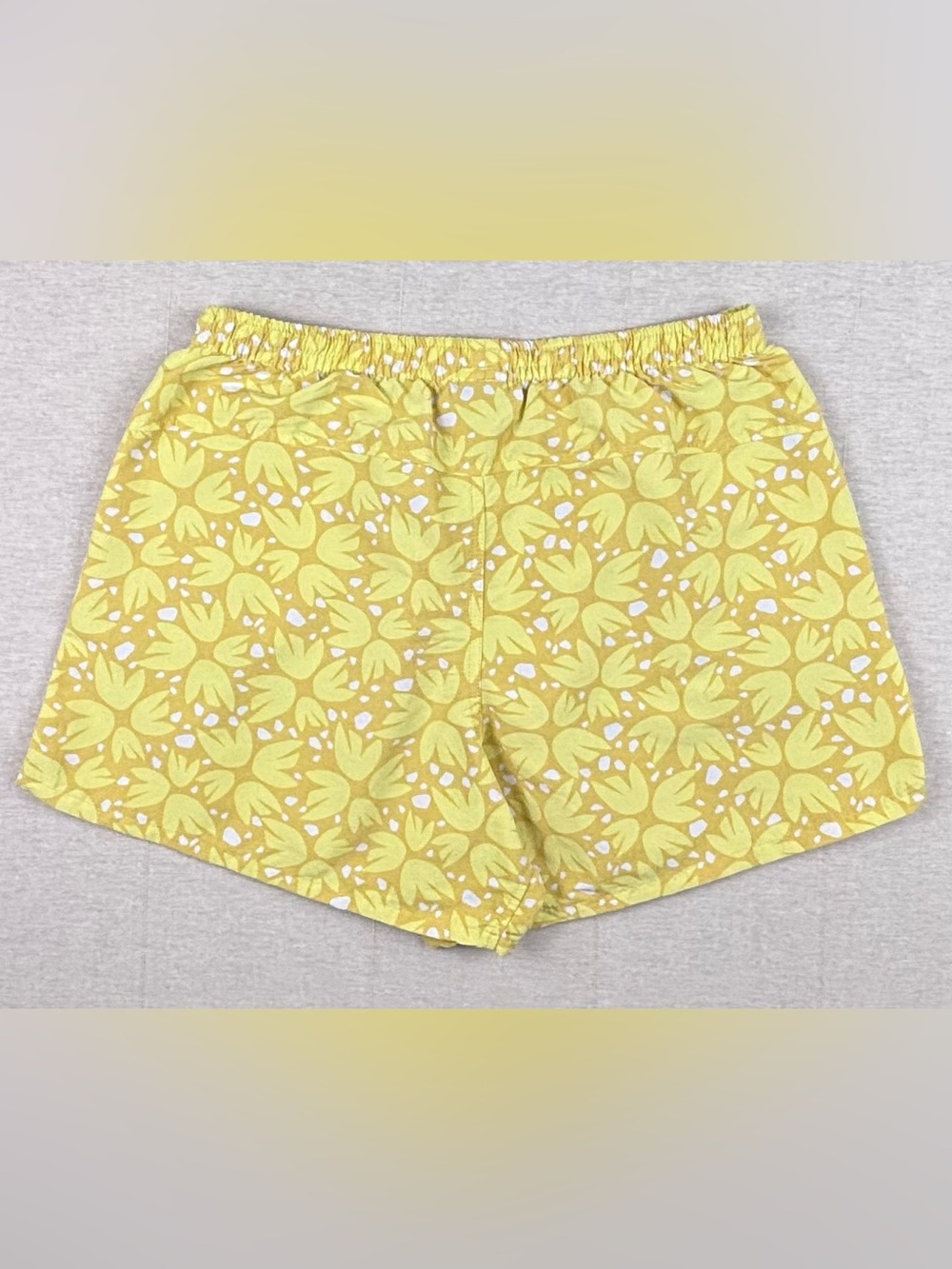 Patagonia Baggies Floral Yellow Nylon Shorts Women’s Medium 4.5” Inseam - Picture 3 of 6